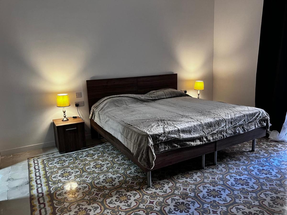 Dar Barbara - Duplex 1 Double Bed Maltese Style House Villa Cospicua Ngoại thất bức ảnh